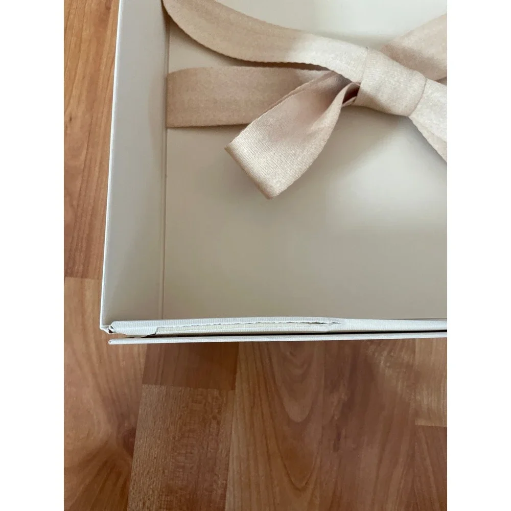 Valentino empty box‎